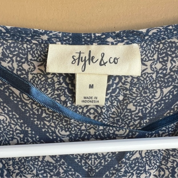 Style & Co. Boho Printed Pleated Top - Size M - Sheer Floral Flowy - Picture 4 of 6
